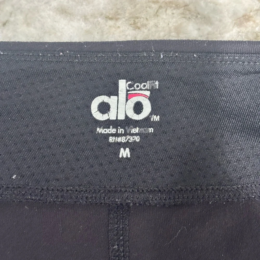 Alo Black Cropped Leggings Size: M